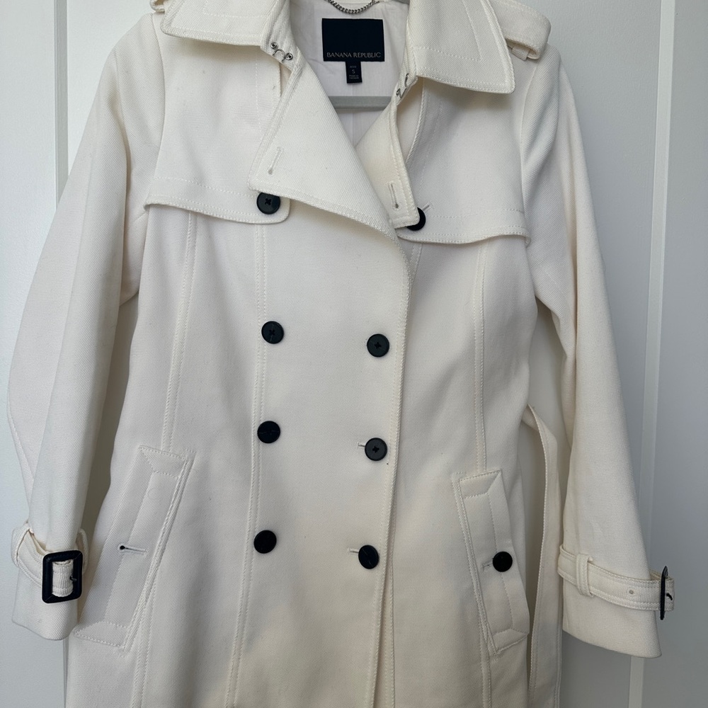 Banana Republic Ivory Double-Breasted Trench Coat